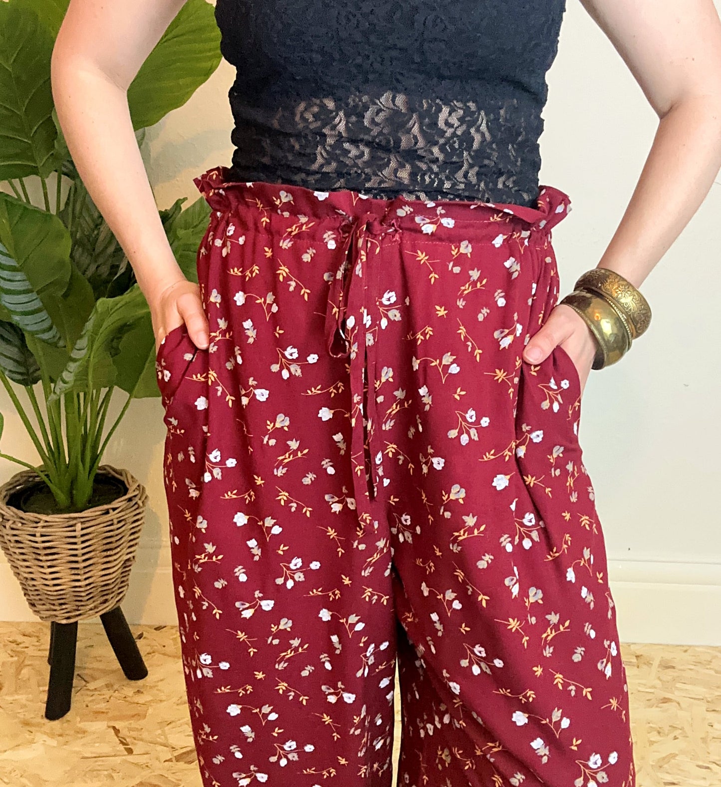 Pippa trousers in Burgundy floral print - UK 16