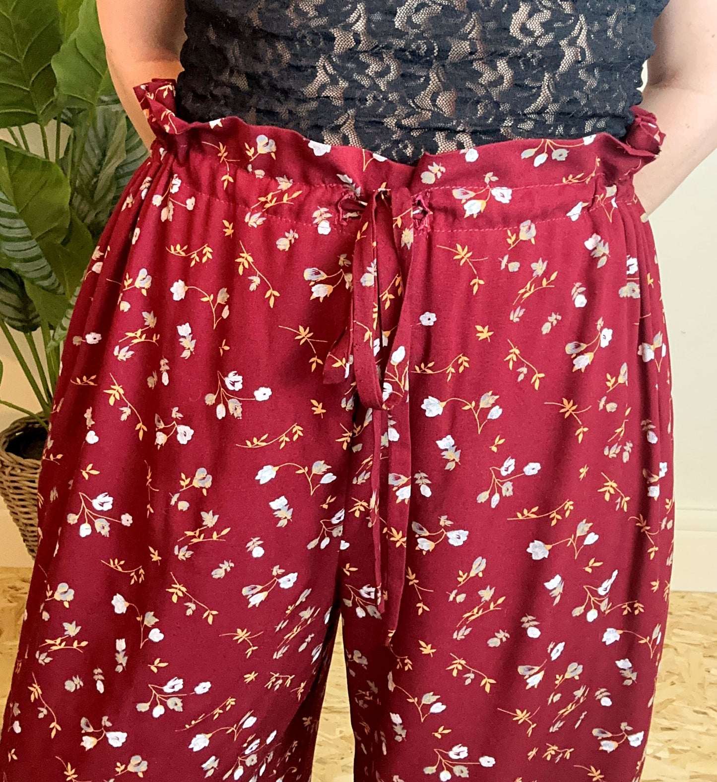 Pippa trousers in Burgundy floral print - UK 16