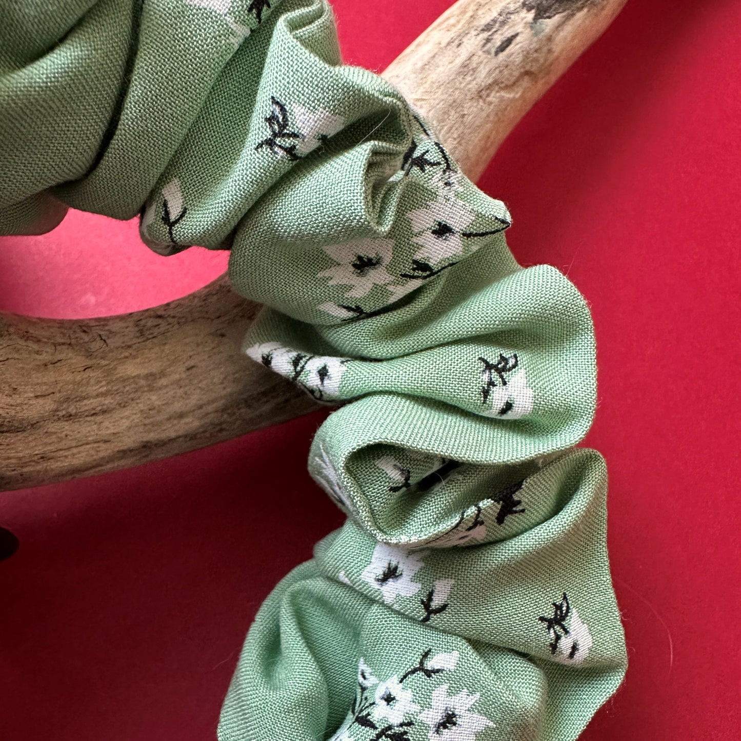 Green ruffle scrunchie headband