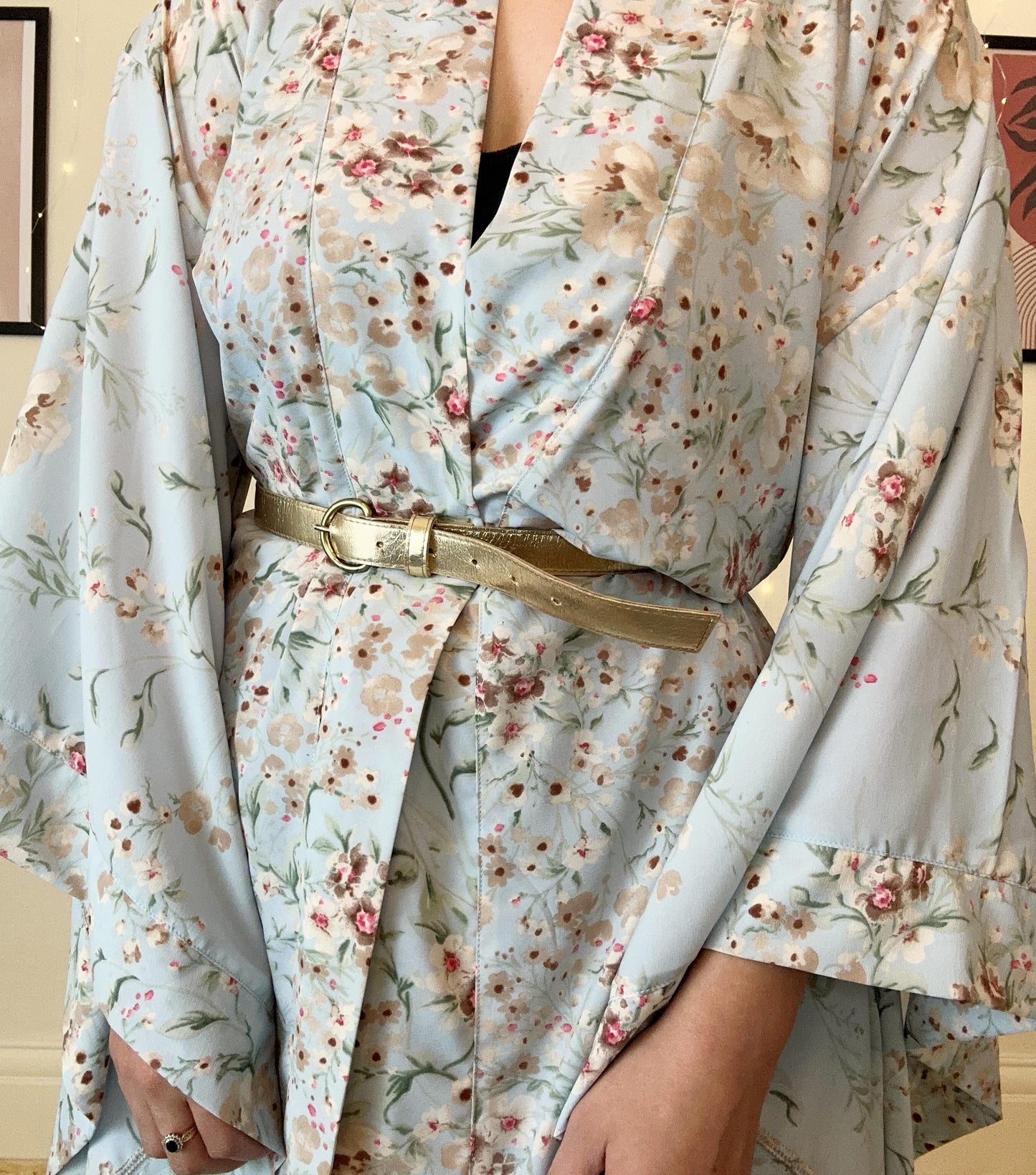 Kimono robe, beach cover up in pale blue floral print, UK 8/10